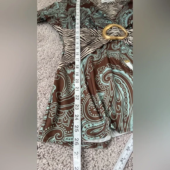 V-Neck Paisley Tunic with Zebra-Accent Waist in Brown and Turquoise - Picture 6 of 7